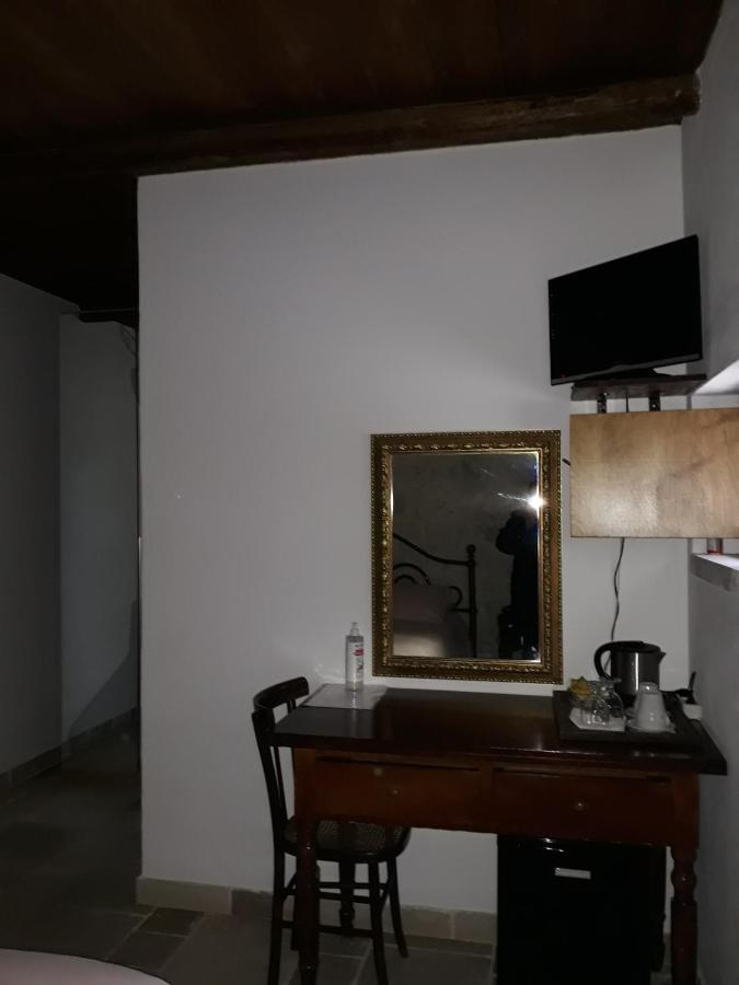 丰塔纳维奇亚住宿加早餐酒店 卡斯特拉纳格罗泰 外观 照片
